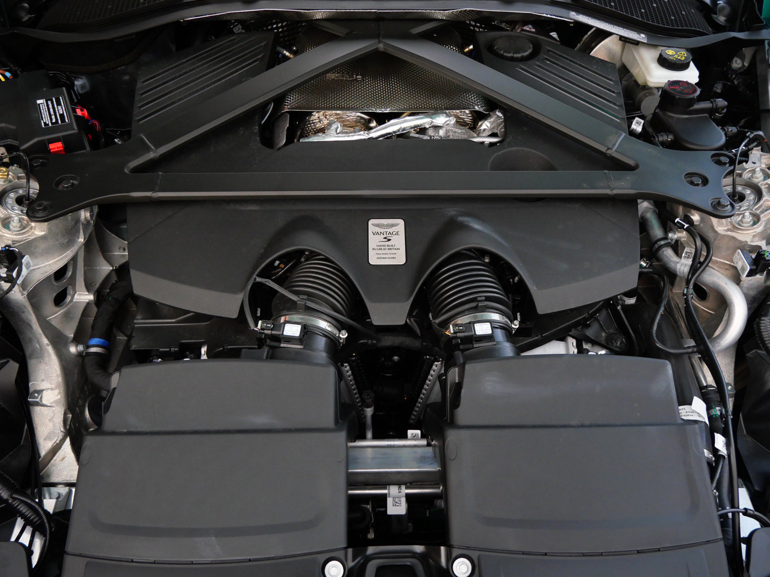 New 2026 Aston Martin V8 Vantage S RWD image 19