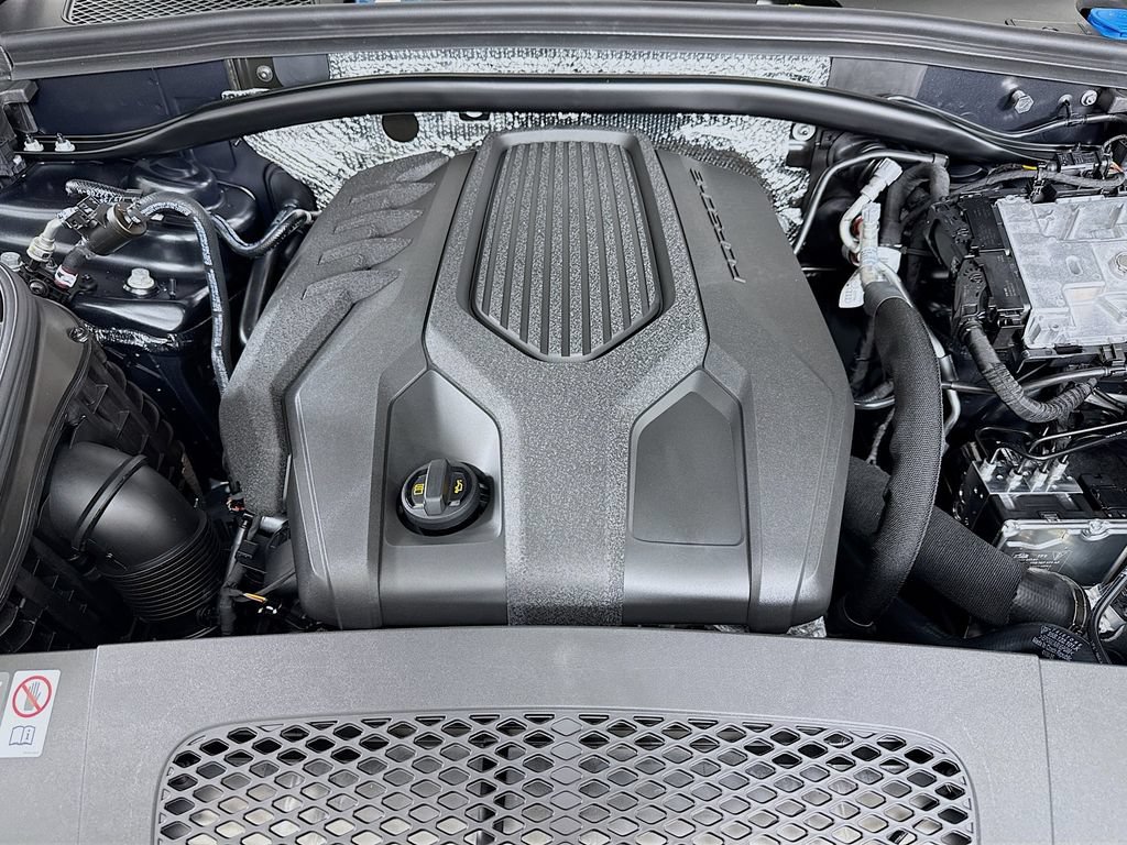 New 2026 Porsche Macan AWD/4WD image 35