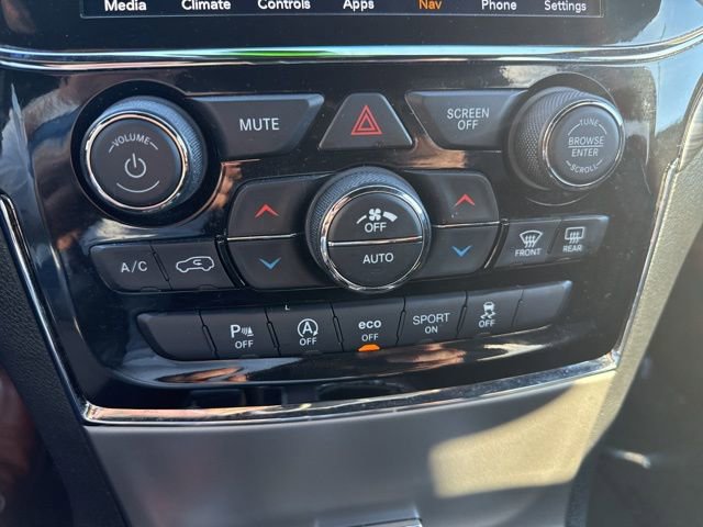 Certified 2022 Jeep Grand Cherokee Laredo X image 21