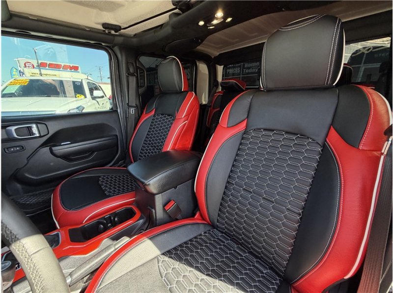 Used 2023 Jeep Gladiator Sport AWD/4WD image 19