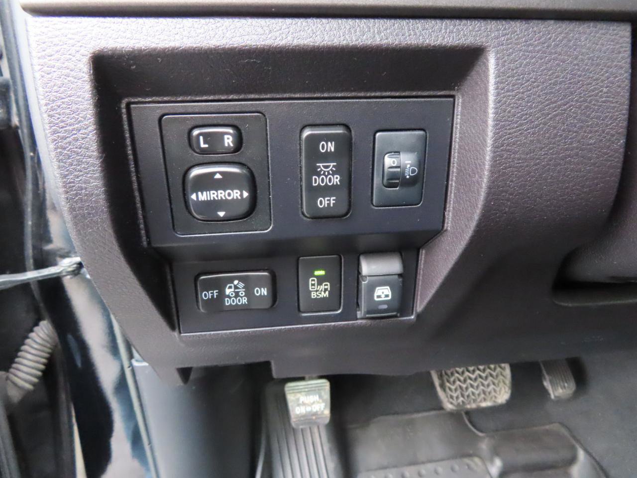 Used 2016 Toyota Tundra SR5 w/ TRD Off Road Package image 31