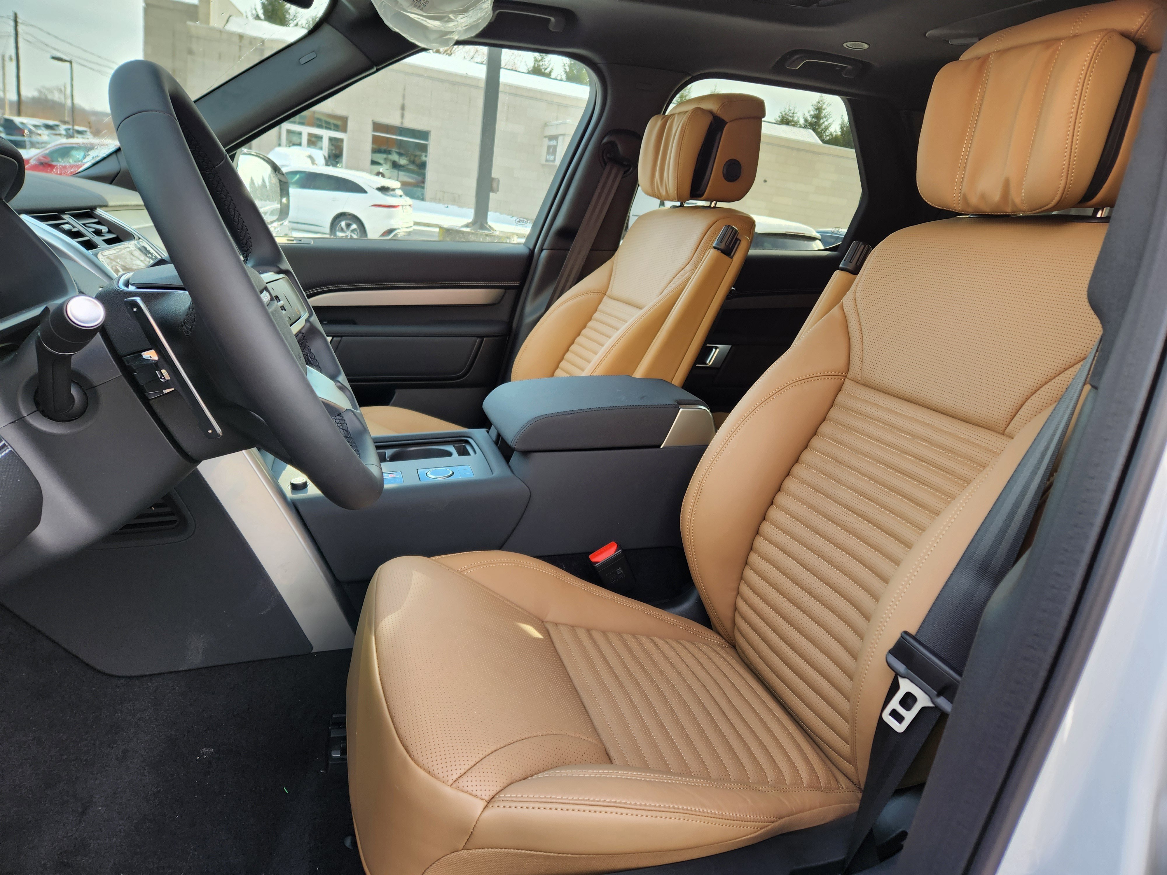 New 2026 Land Rover Discovery Limited Edition AWD/4WD image 8