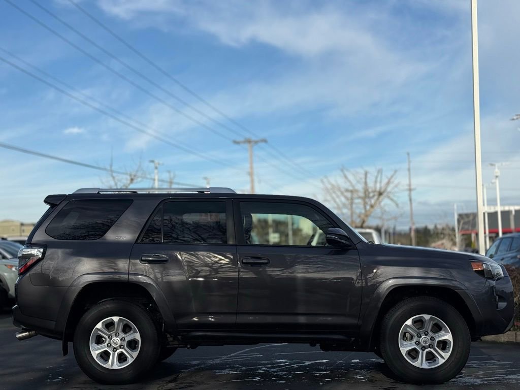 Used 2017 Toyota 4Runner SR5 Premium image 6