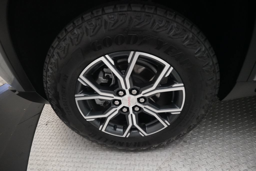 Used 2024 GMC Acadia AT4 AWD/4WD image 28