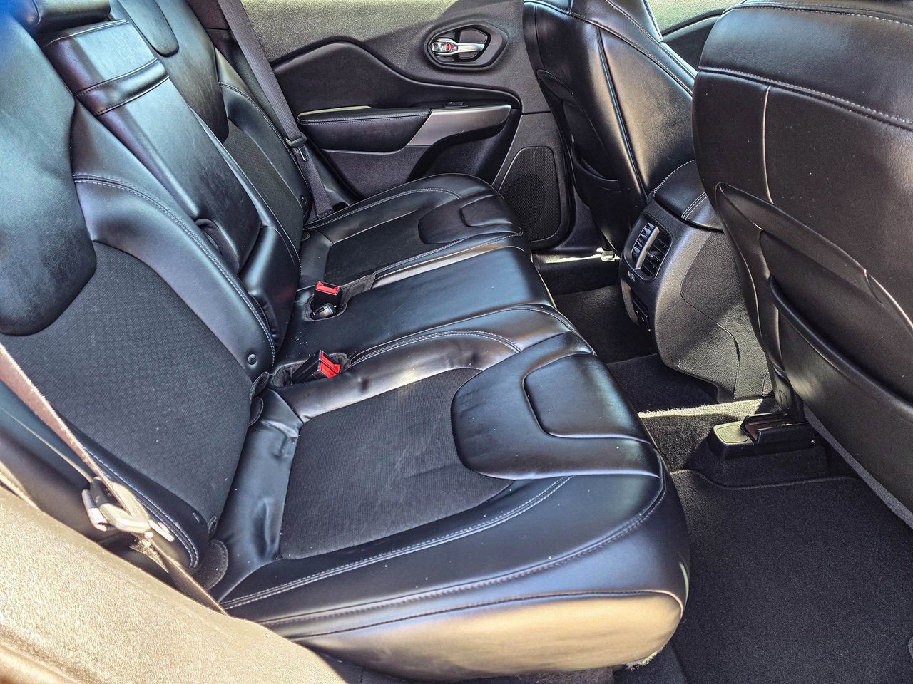 Used 2019 Jeep Cherokee Latitude Plus image 35