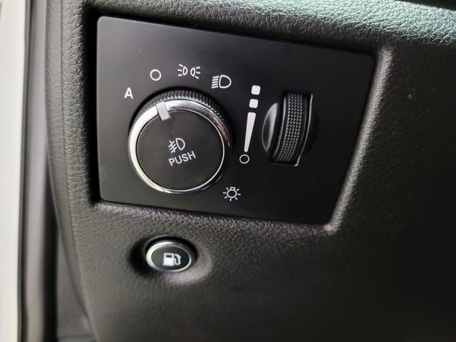 Used 2019 Jeep Grand Cherokee Limited image 43