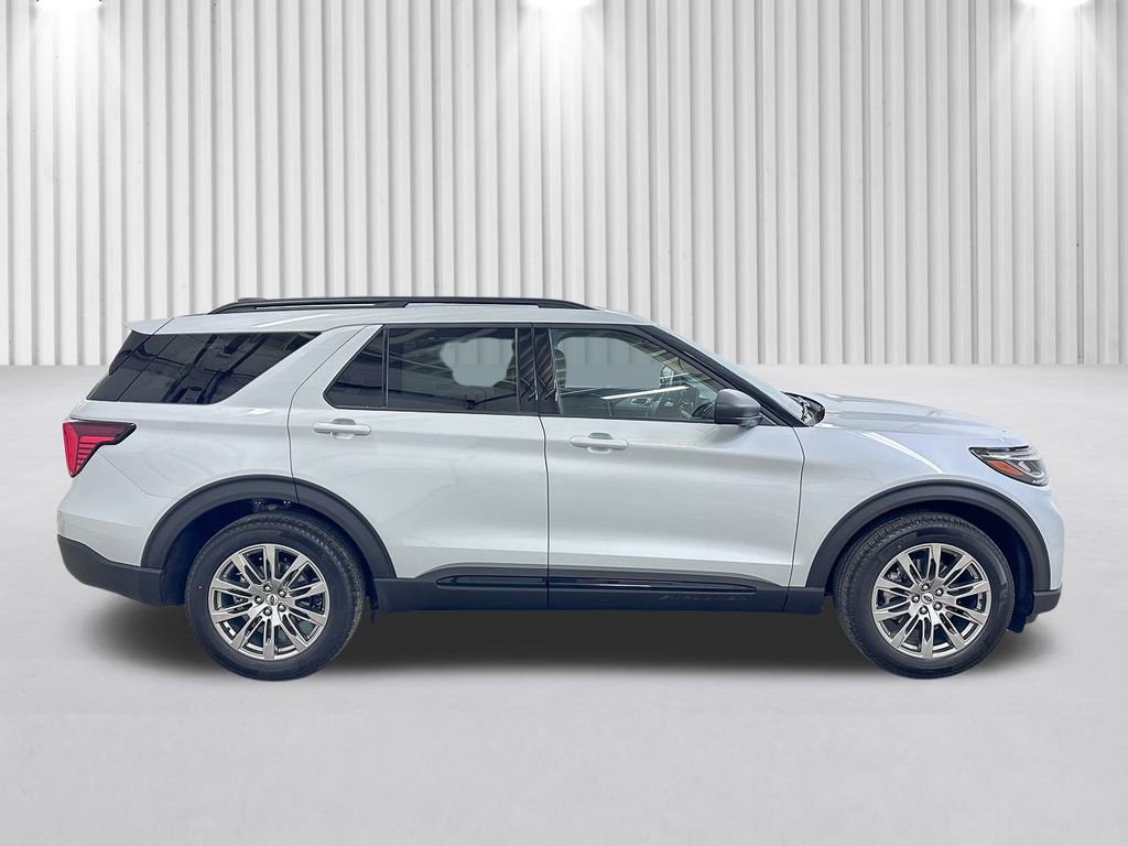 New 2026 Ford Explorer Active w/ Active Comfort Package image 3