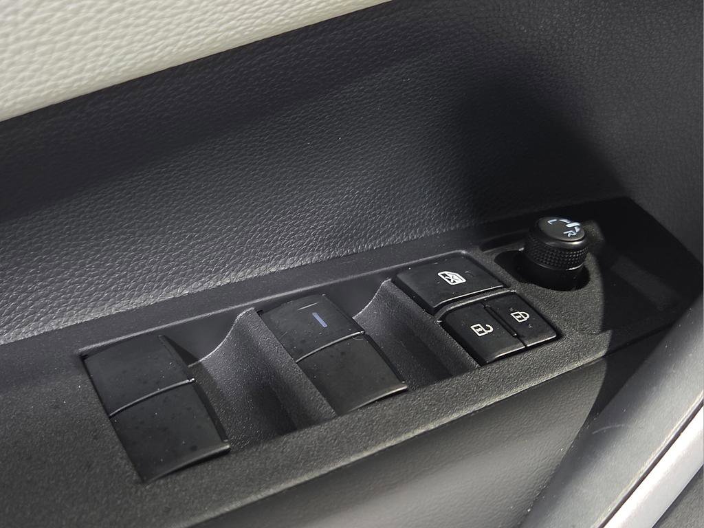 Certified 2025 Toyota Corolla SE w/ SE Premium Package image 18