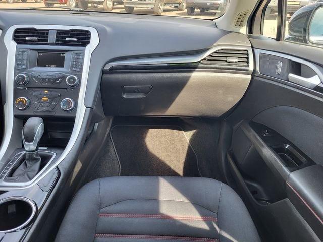 Used 2015 Ford Fusion SE w/ Equipment Group 201A image 26