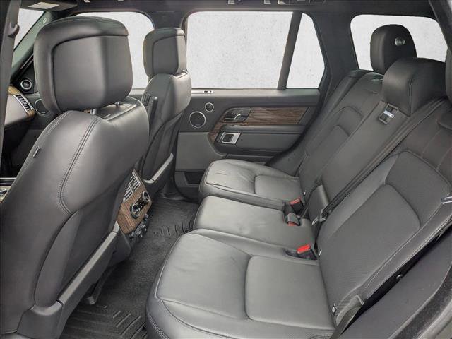 Used 2019 Land Rover Range Rover HSE image 17