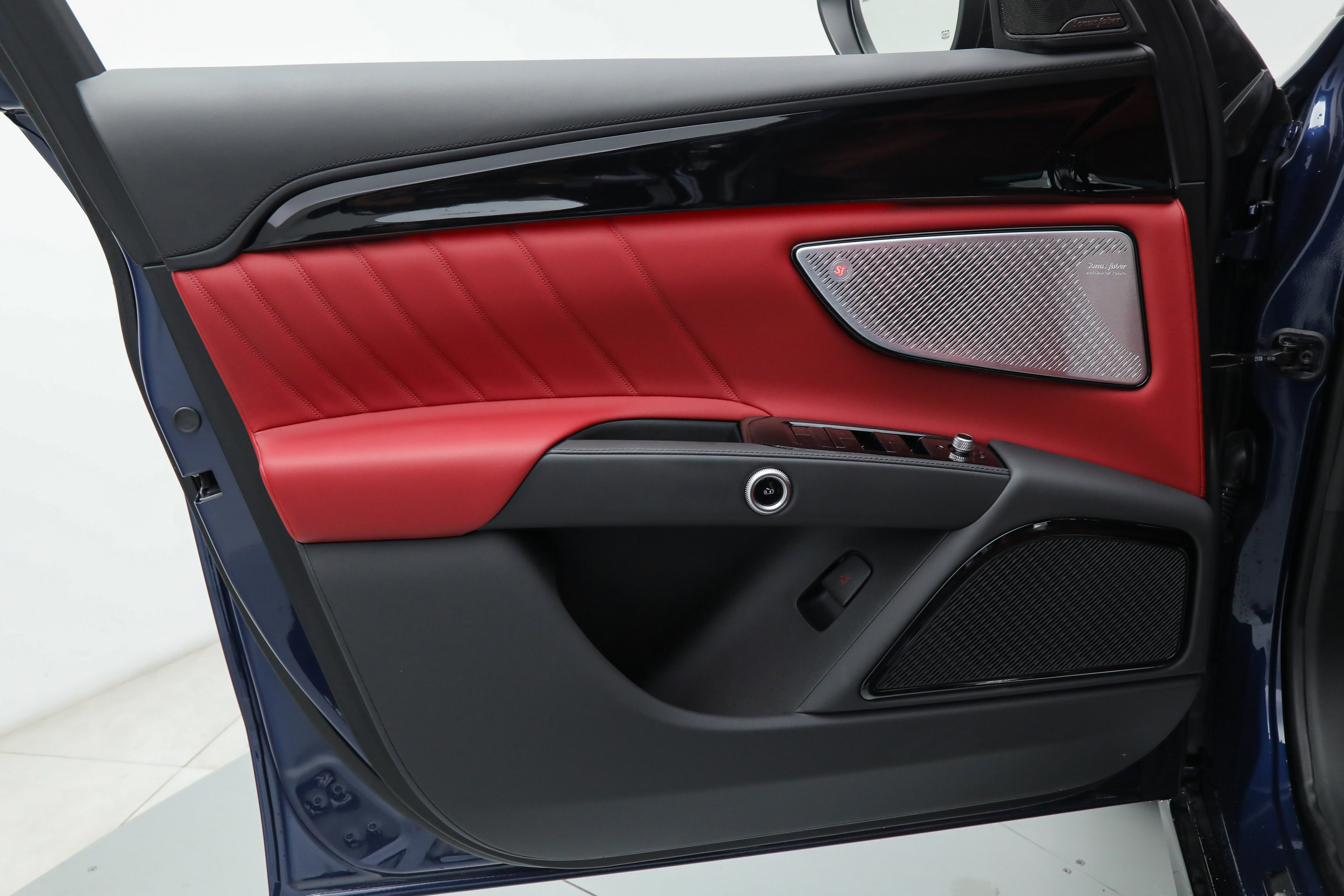 New 2025 Maserati Grecale Modena image 13