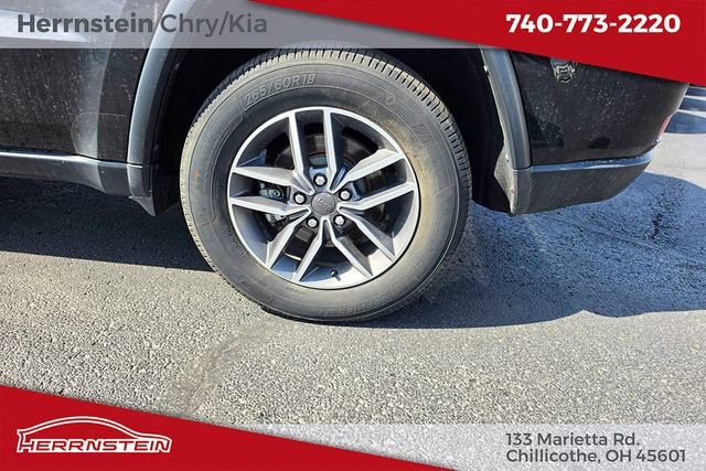 Used 2021 Jeep Grand Cherokee Limited AWD/4WD image 14