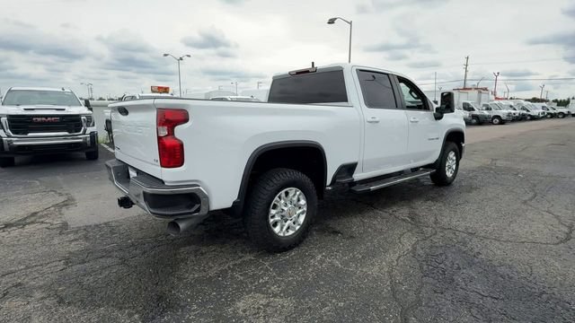 Used 2024 Chevrolet Silverado 2500 LT AWD/4WD image 8
