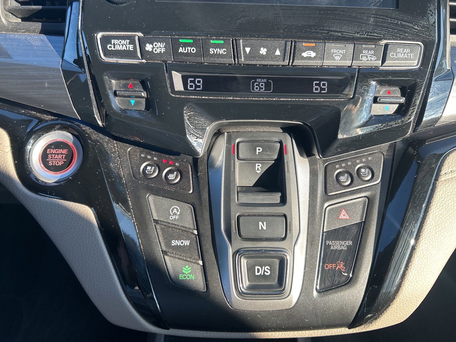 Used 2023 Honda Odyssey Elite image 18