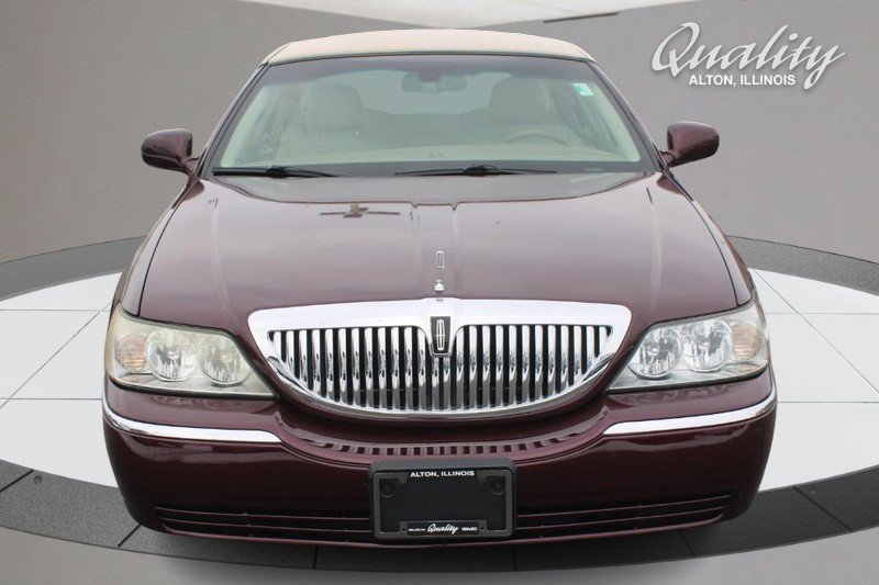 Used 2006 Lincoln Town Car Signature image 11