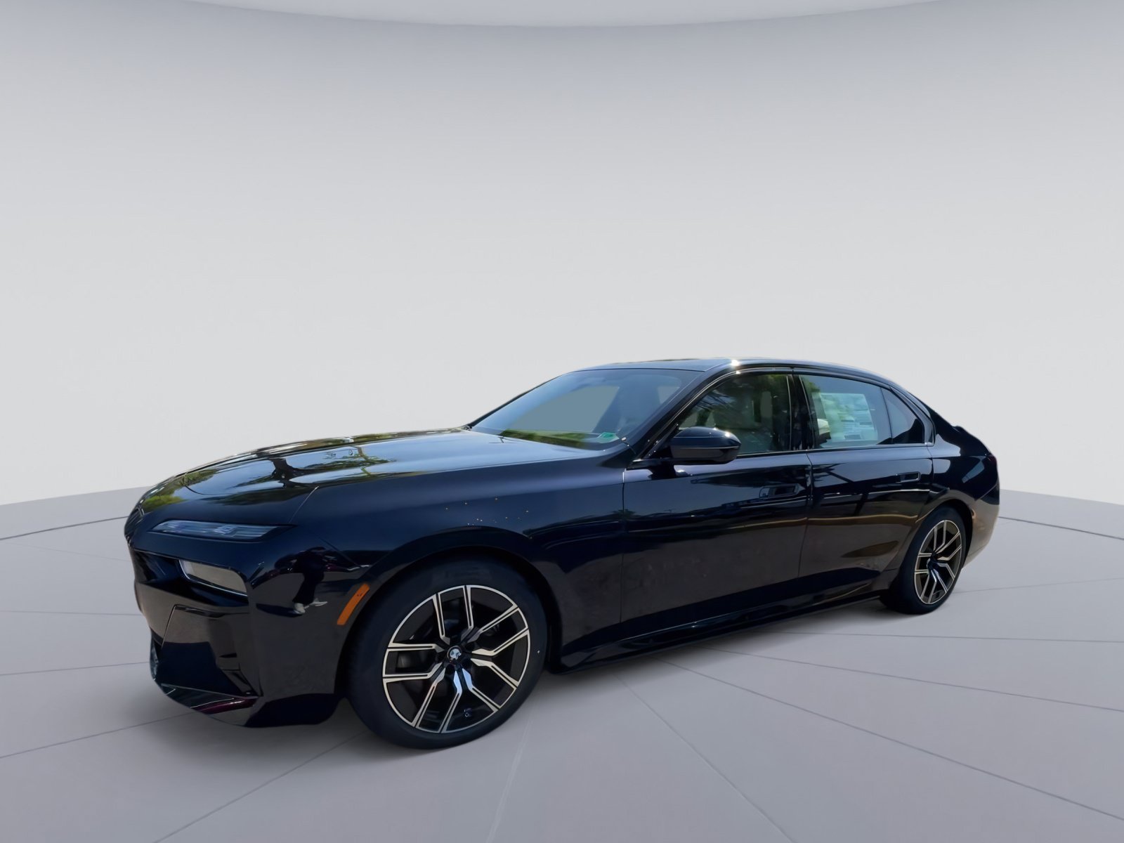 New 2025 BMW i7 eDrive50 w/ Executive Package RWD image 2