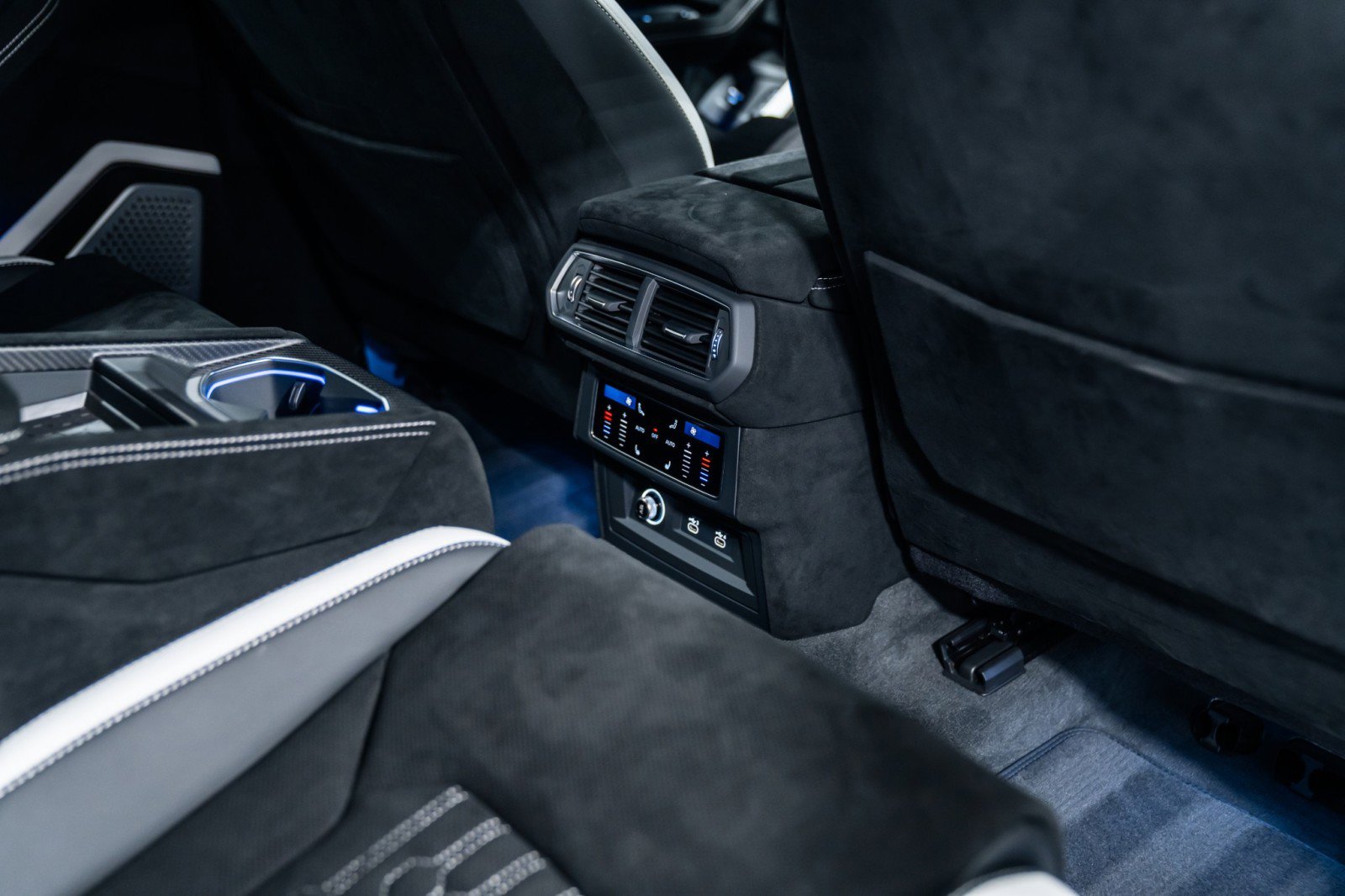 Used 2024 Lamborghini Urus Performante image 31