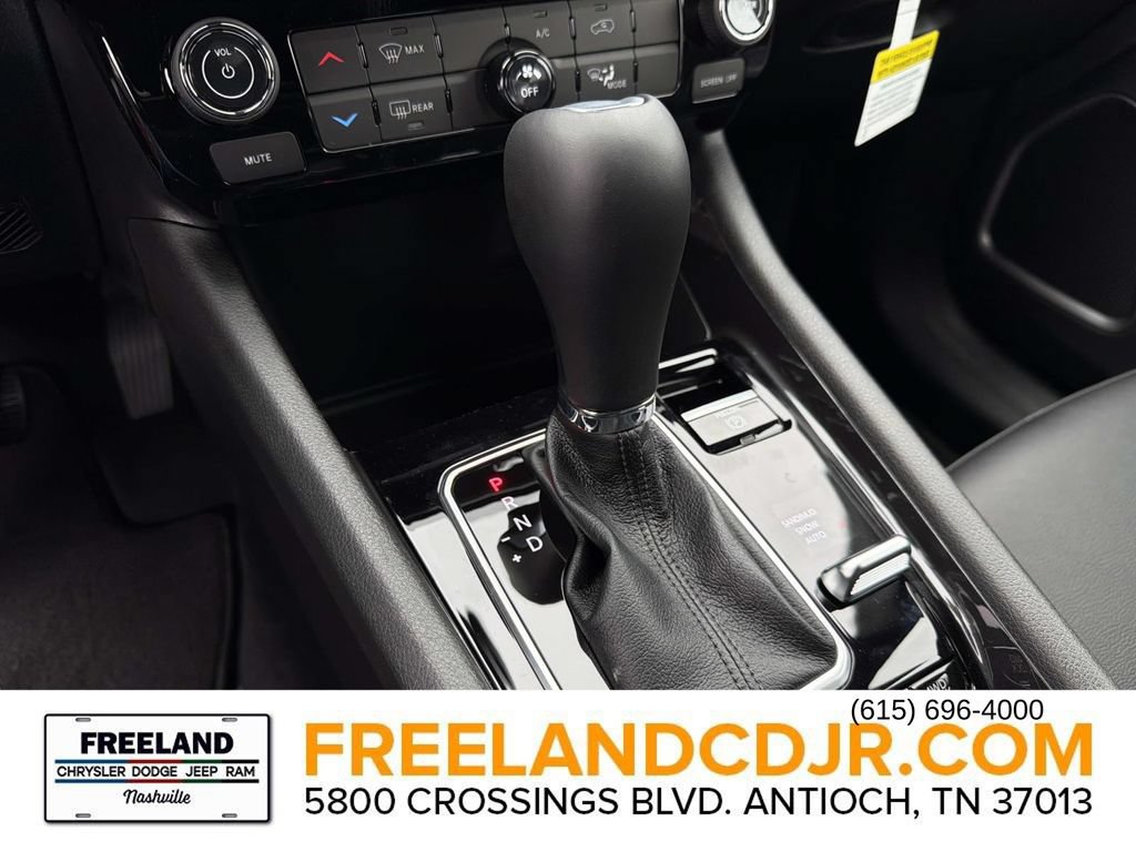 New 2026 Jeep Compass Latitude AWD/4WD image 31