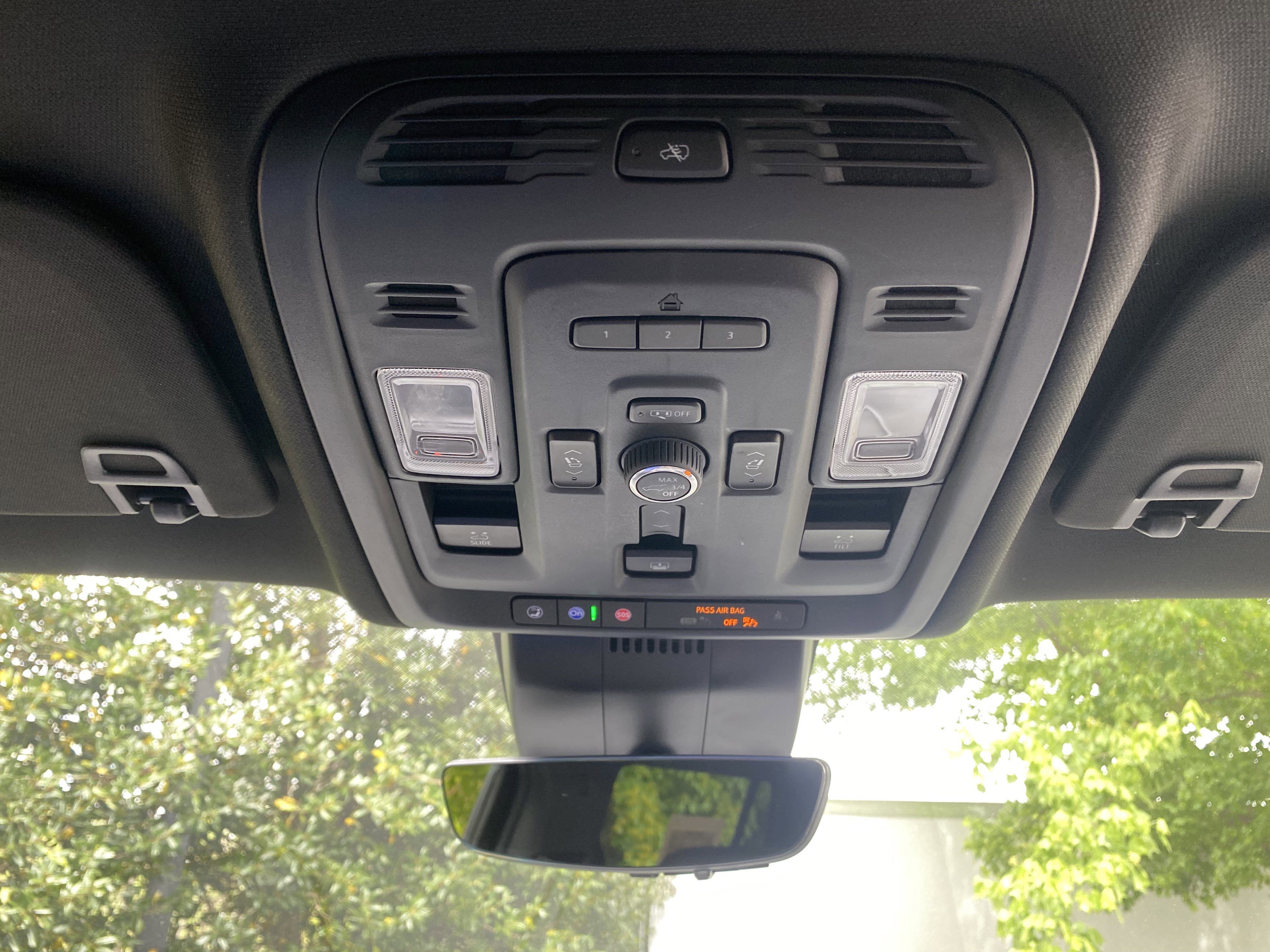 Used 2023 GMC Yukon Denali w/ Denali Reserve Package image 32