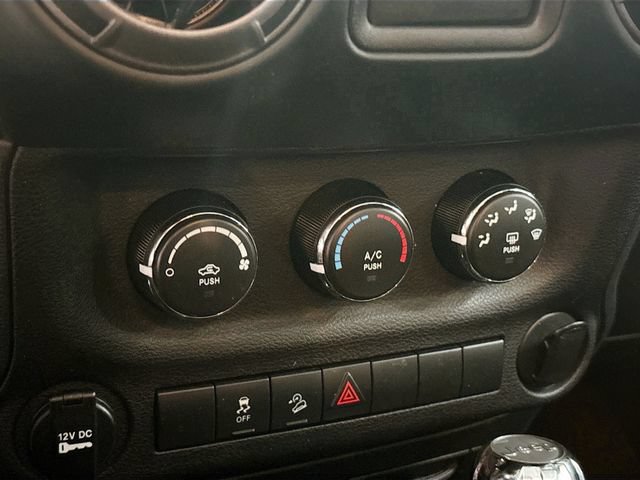 Used 2018 Jeep Wrangler Unlimited Sport AWD/4WD image 13