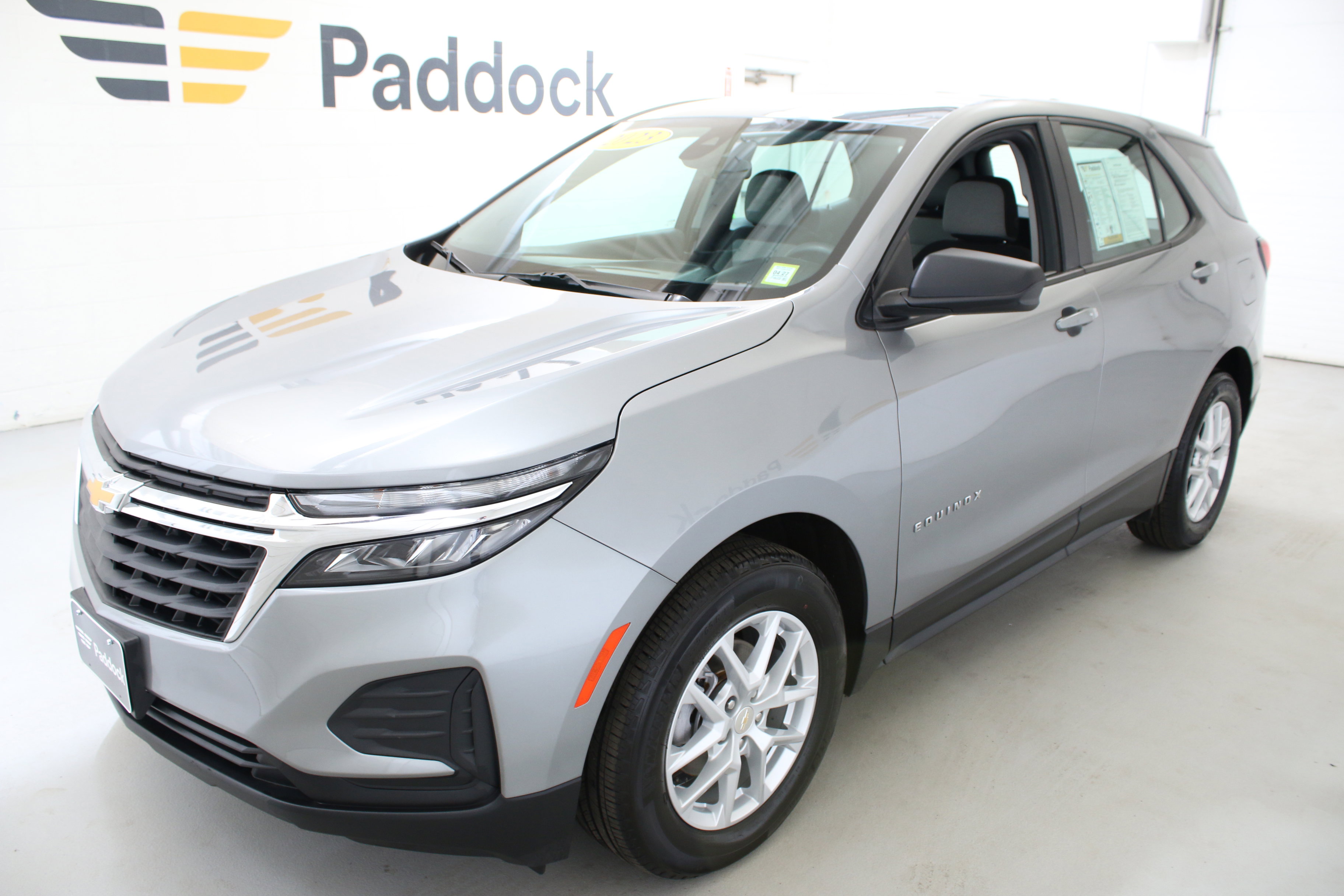 Used 2023 Chevrolet Equinox LS FWD image 3