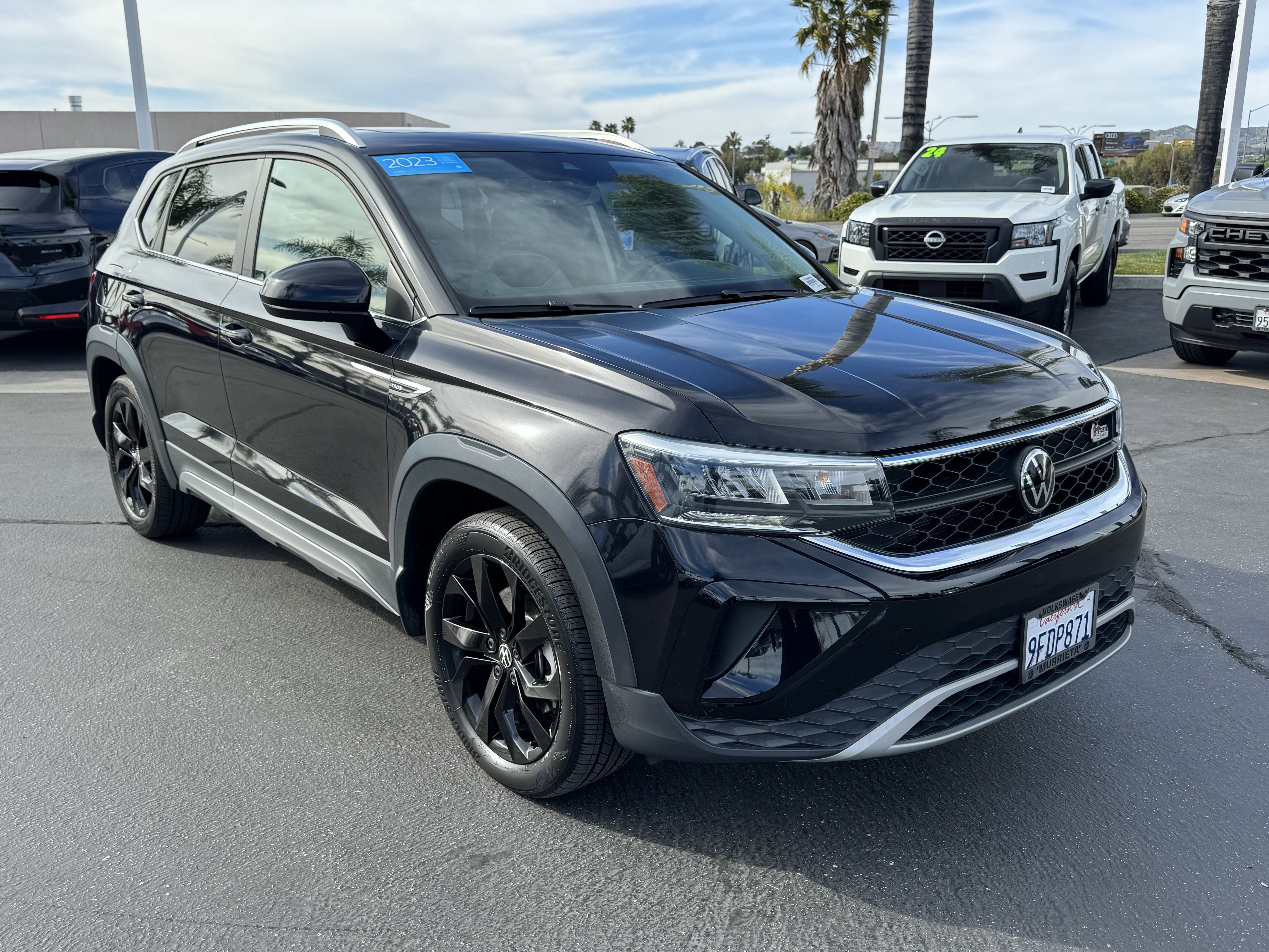 Certified 2023 Volkswagen Taos SE w/ Panoramic Sunroof Package image 2