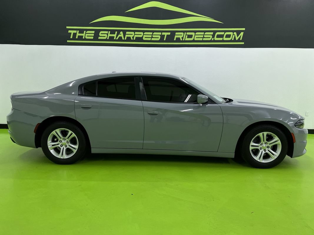 Used 2021 Dodge Charger SXT w/ Leather Interior Group RWD image 11