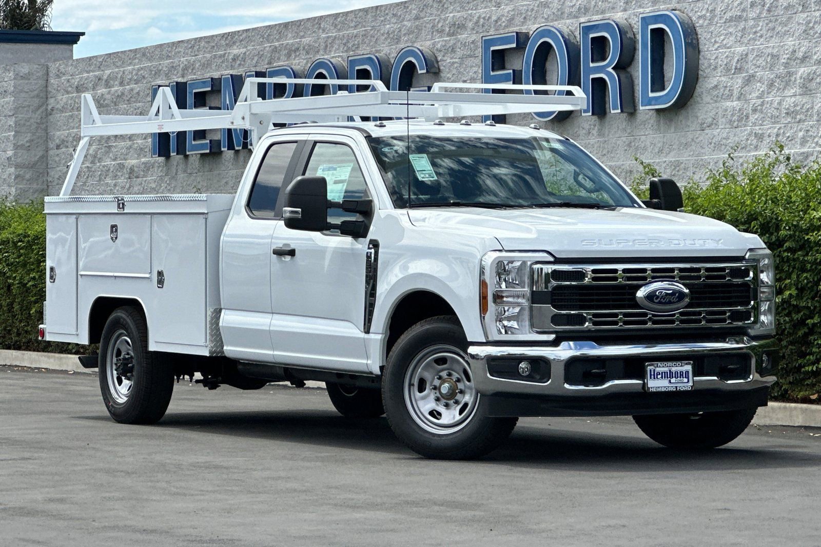 New 2026 Ford F350 XL w/ XL Chrome Package image 2