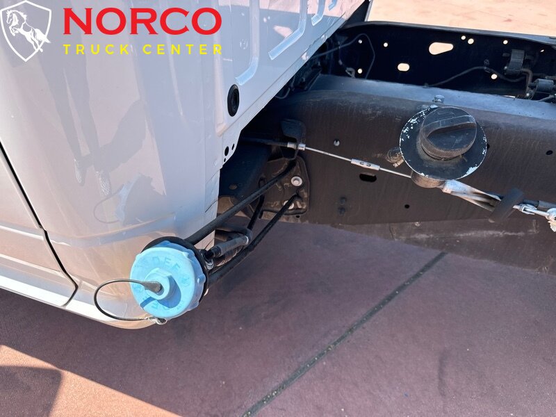 Used 2022 RAM 3500 Tradesman w/ Chrome Appearance Group AWD/4WD image 11