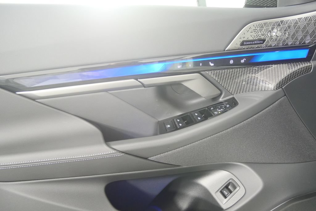 New 2027 BMW M5 Touring AWD/4WD image 8