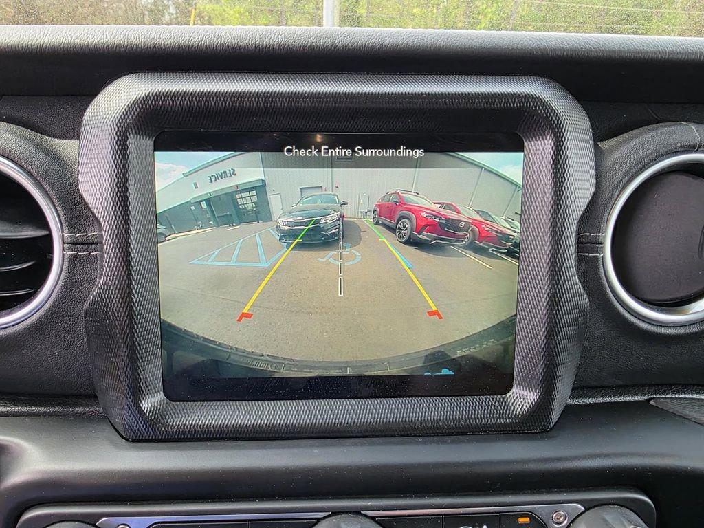 Used 2022 Jeep Wrangler Unlimited Sahara image 19