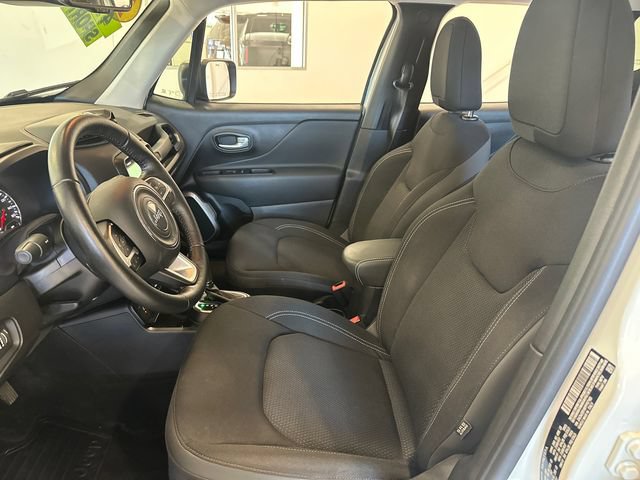 Used 2023 Jeep Renegade Latitude w/ Premium Group AWD/4WD image 20