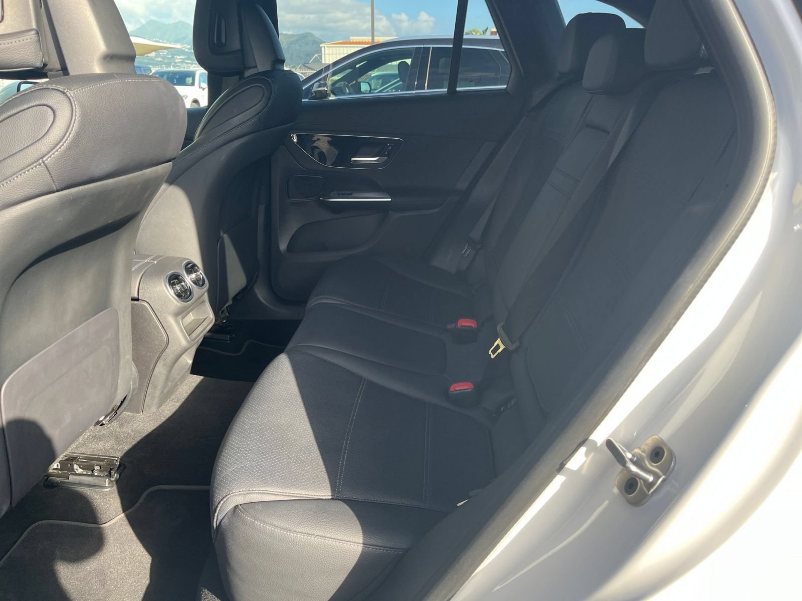 Used 2024 Mercedes-Benz GLC 300 image 22