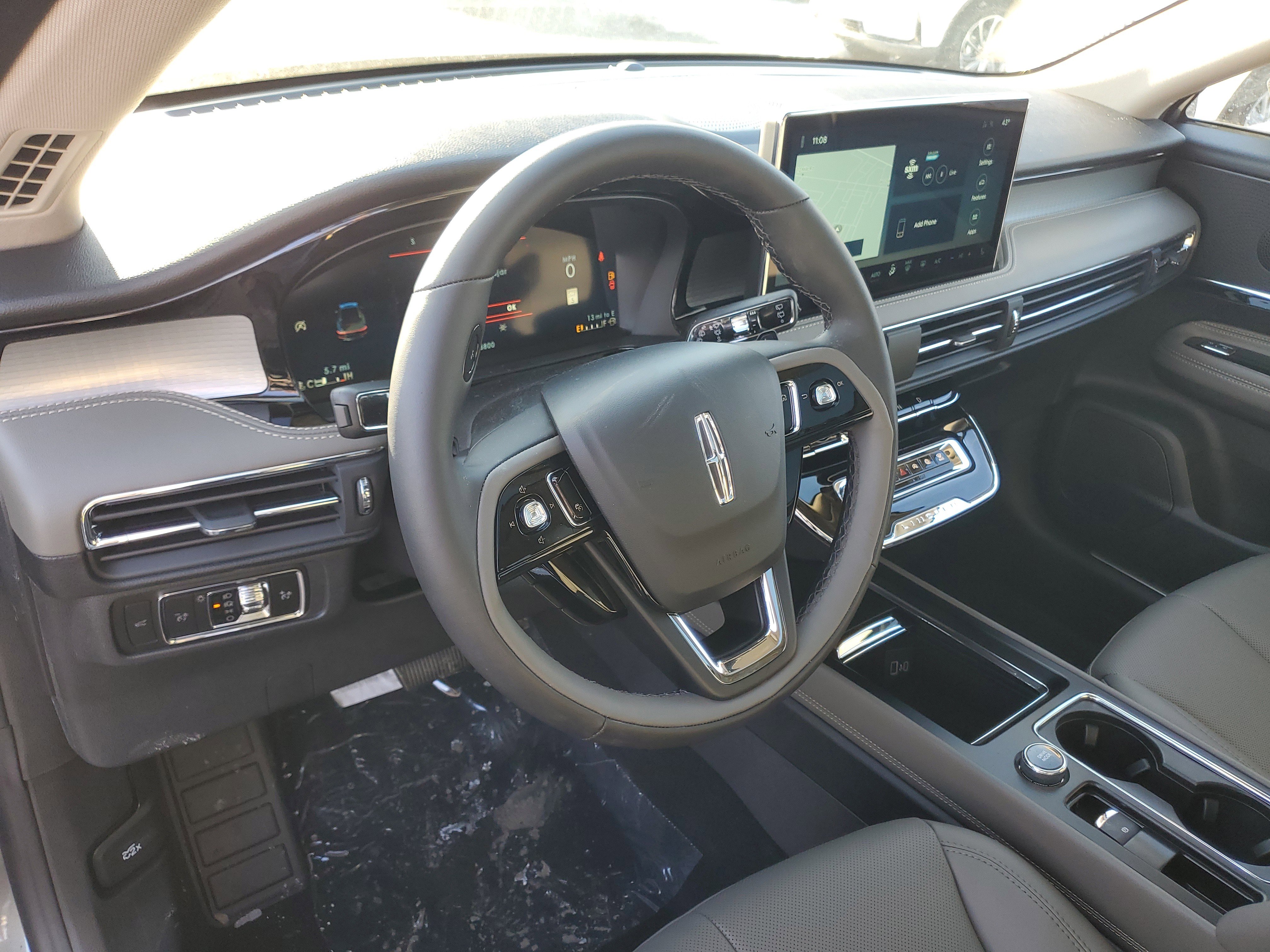 New 2026 Lincoln Corsair Premiere image 13