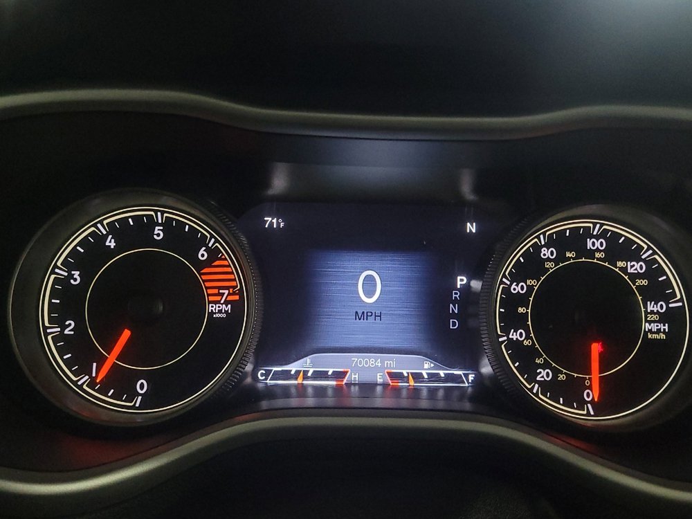 Used 2018 Jeep Cherokee Trailhawk image 23