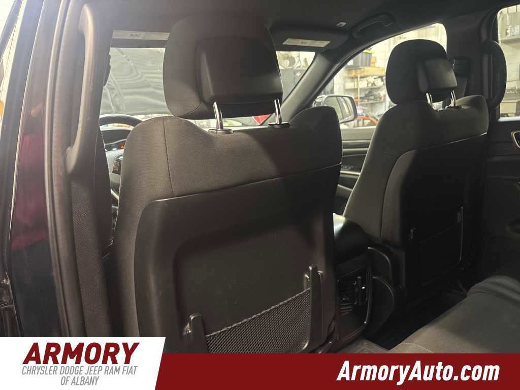 Used 2020 Jeep Grand Cherokee Laredo w/ 18" Wheel & 8.4" Radio Group image 25