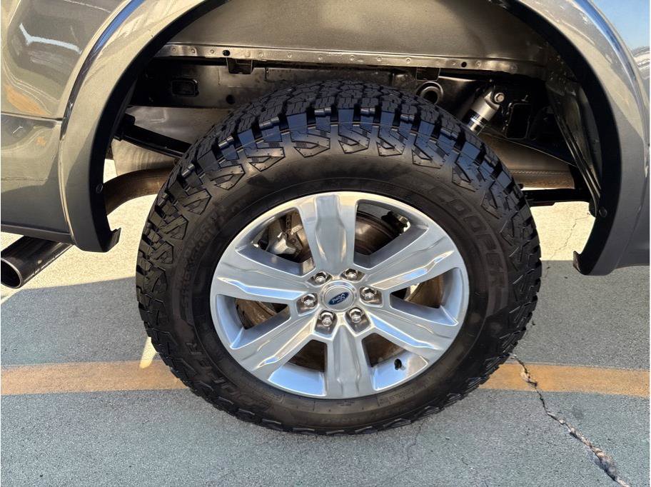 Used 2019 Ford F150 Platinum w/ Equipment Group 701A Luxury image 24