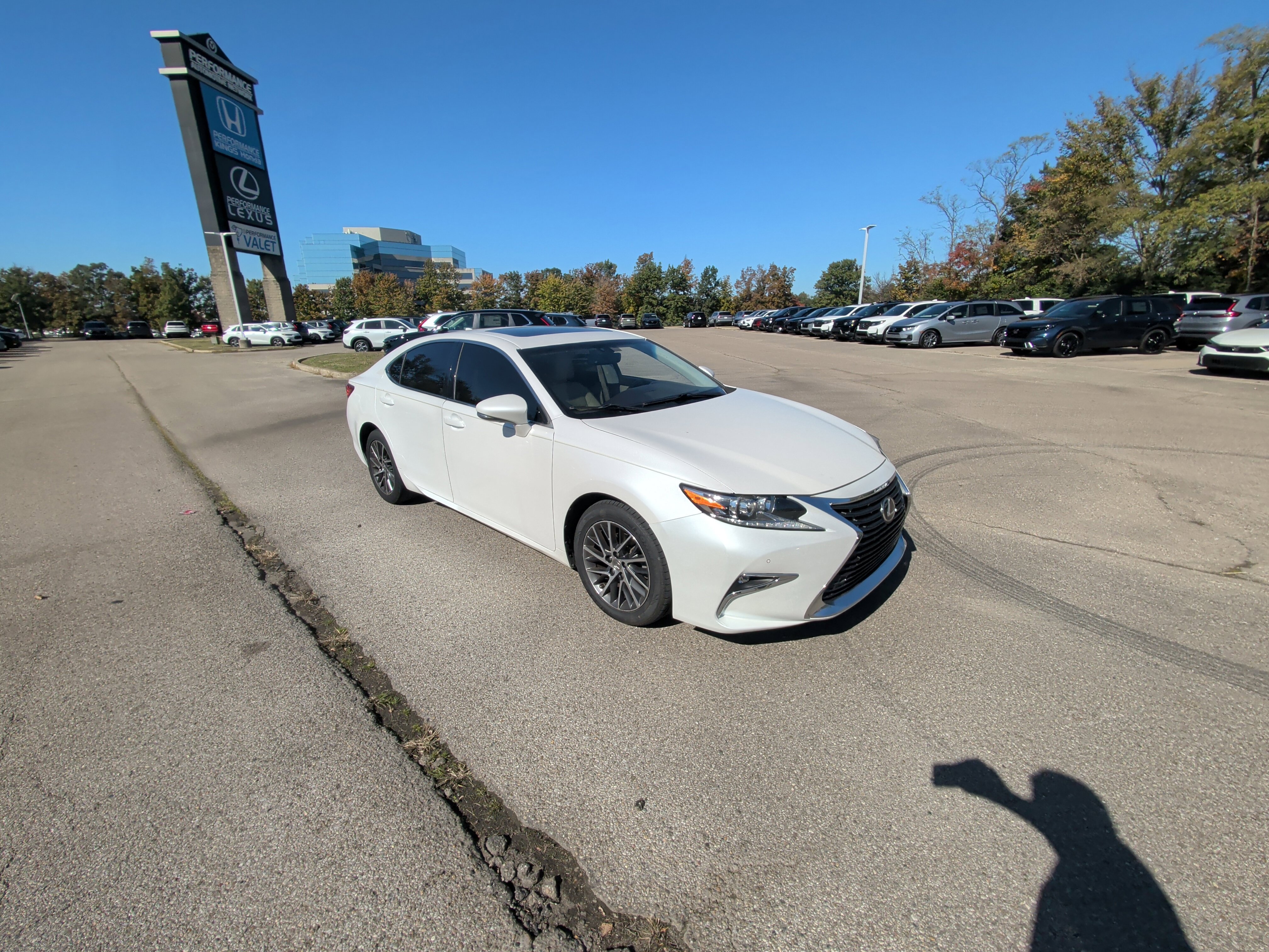 Used 2016 Lexus ES 350 w/ Navigation System Package FWD image 16
