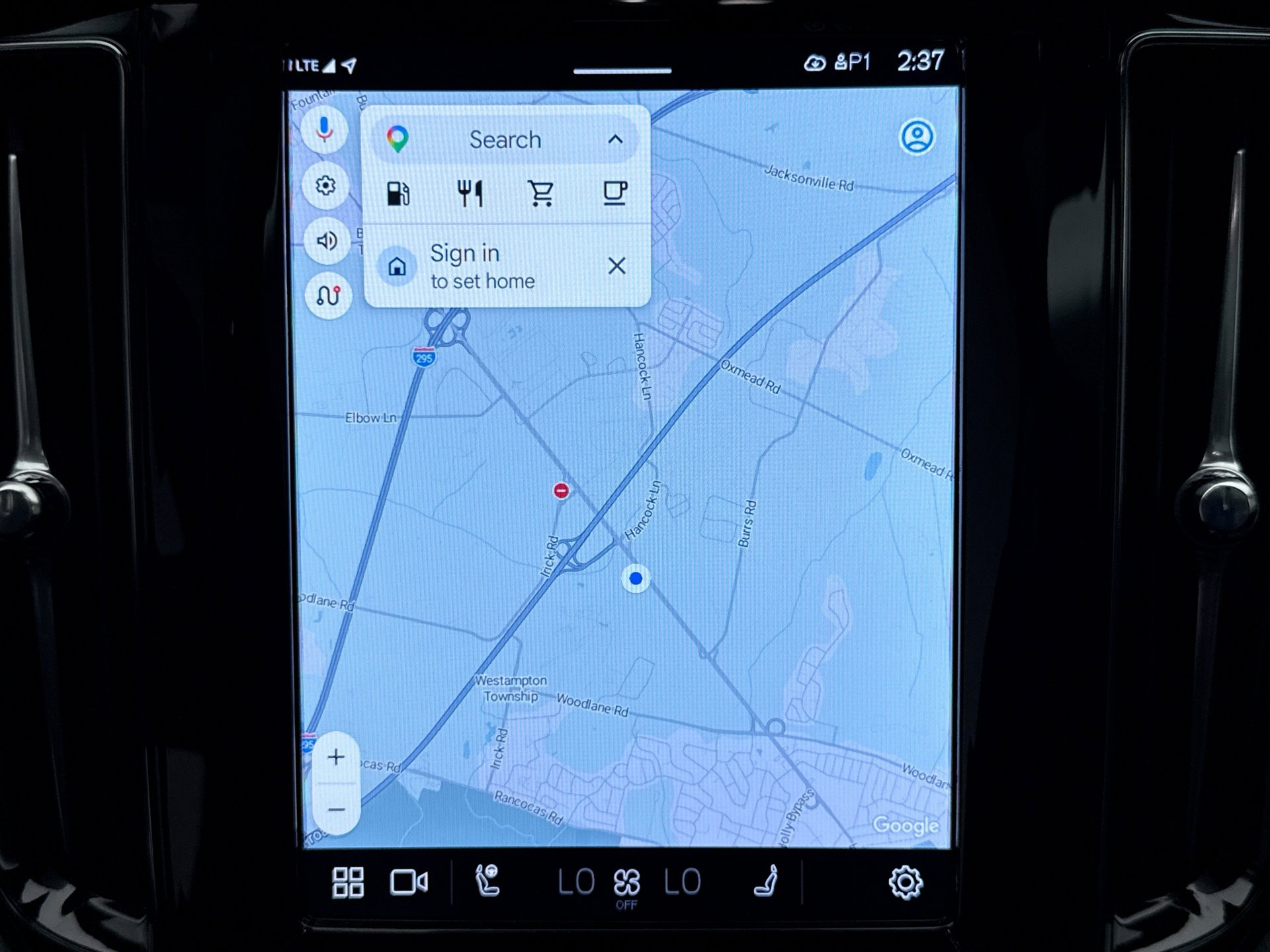 Used 2025 Volvo XC60 B5 Plus image 15