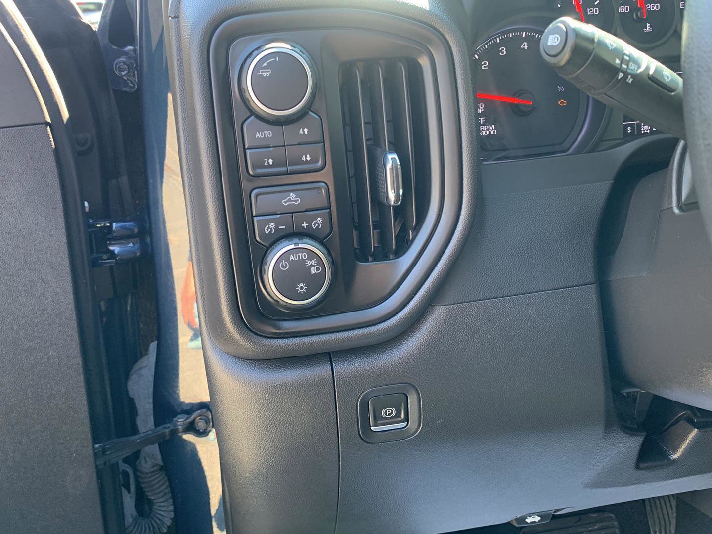 Used 2022 Chevrolet Silverado 1500 Custom Trail Boss image 20