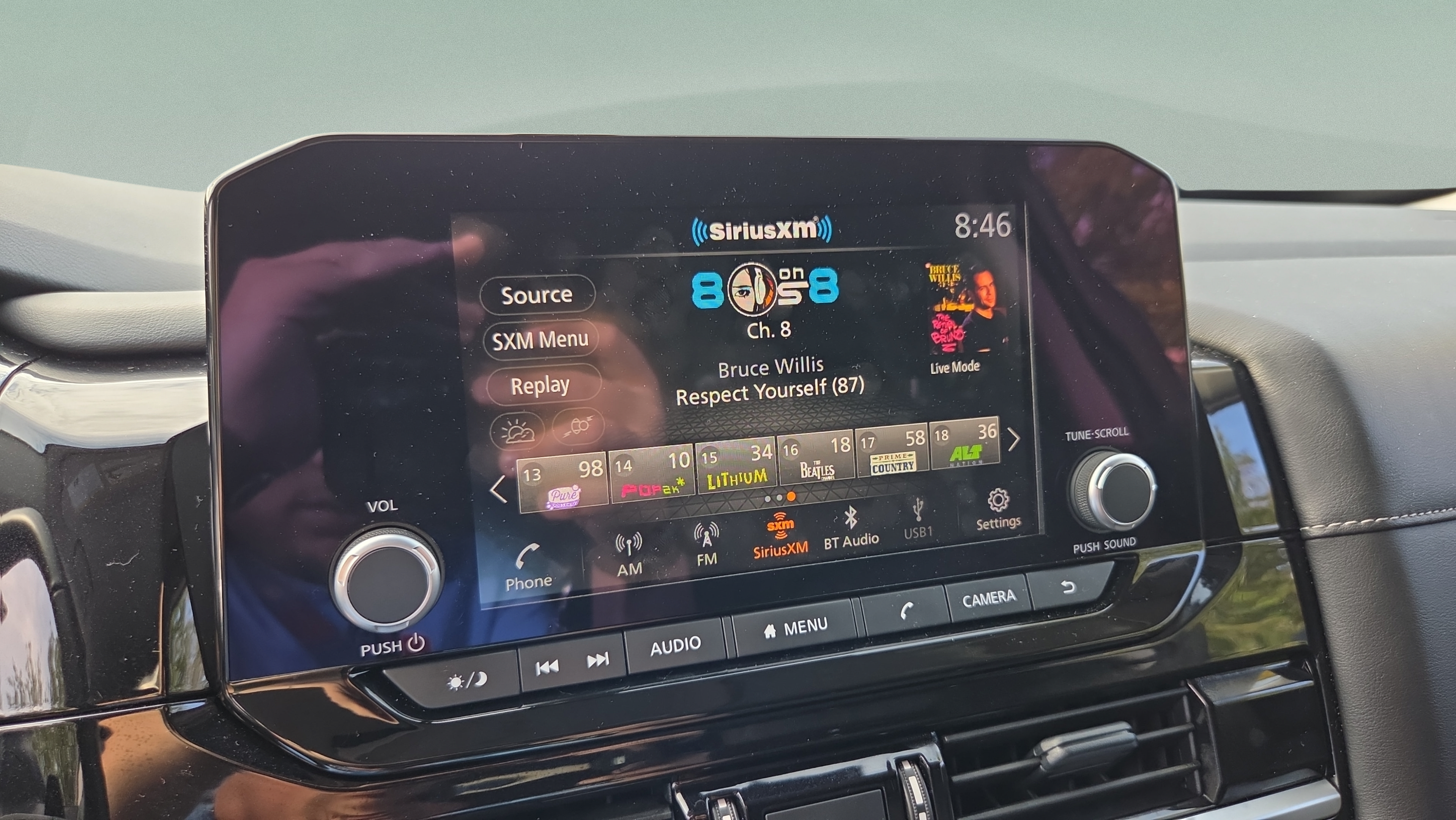 Used 2025 Nissan Pathfinder SV FWD image 19