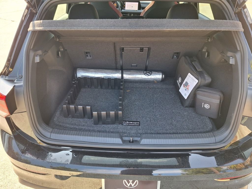 Used 2024 Volkswagen GTI Autobahn image 23