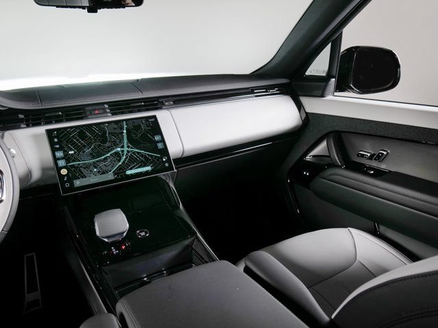 New 2027 Land Rover Range Rover Sport Dynamic SE AWD/4WD image 16