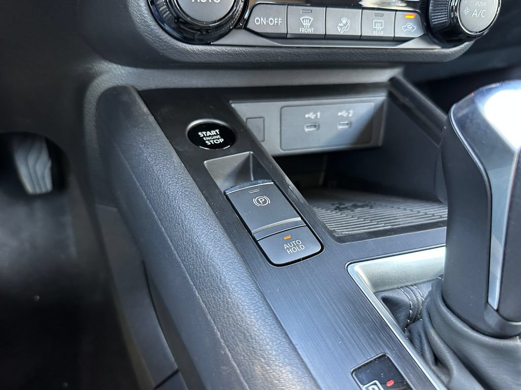 New 2026 Nissan Kicks SV w/ Charging Package FWD image 25