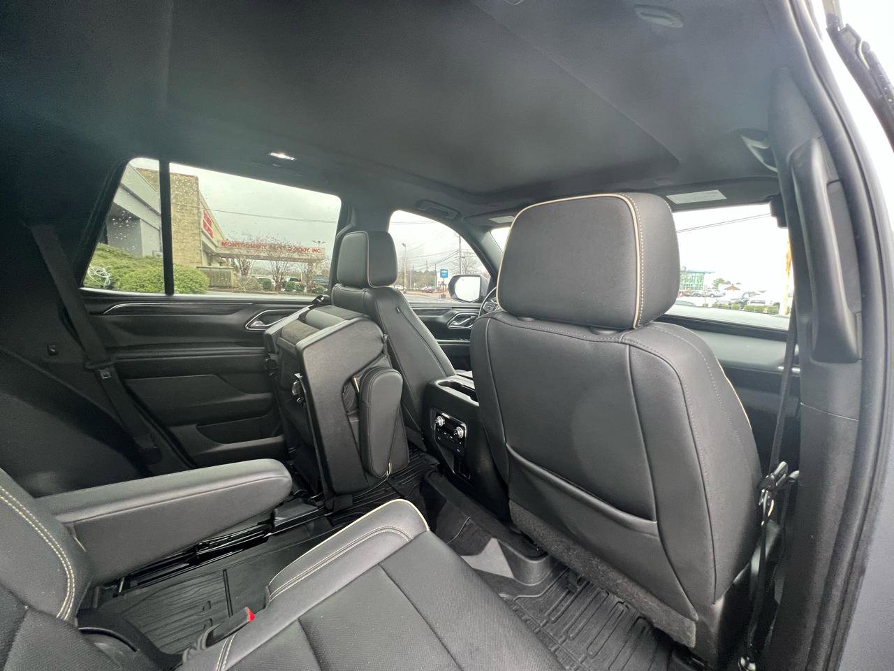 Used 2022 GMC Yukon SLT w/ SLT Premium Package image 49