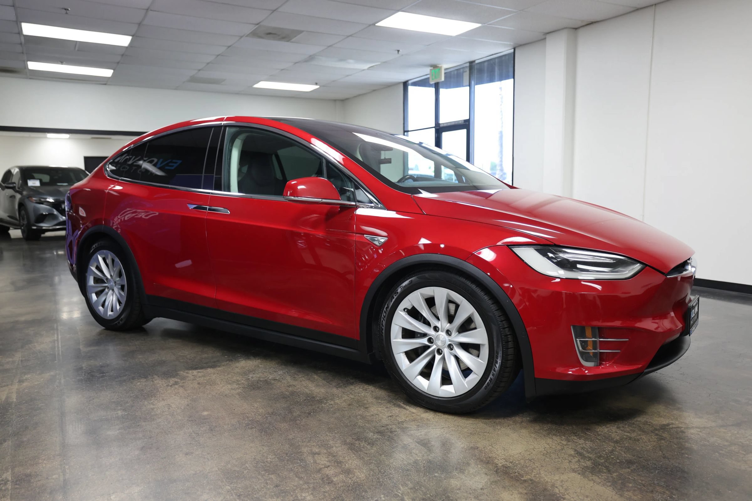 Used 2016 Tesla Model X 75D AWD/4WD image 7