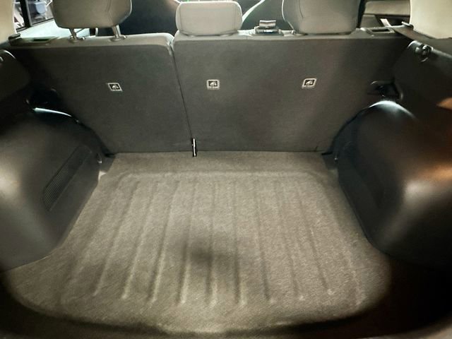 Used 2025 Kia Niro LX image 24