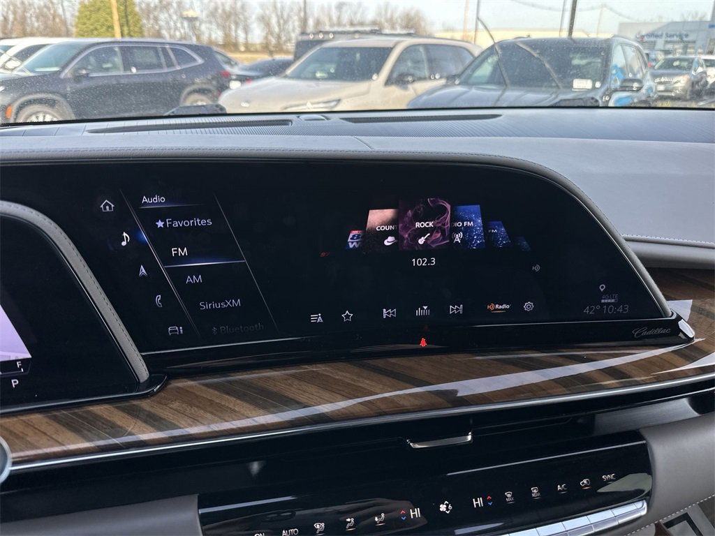 Used 2024 Cadillac Escalade Premium Luxury Platinum w/ Heavy-Duty Trailer Package image 16