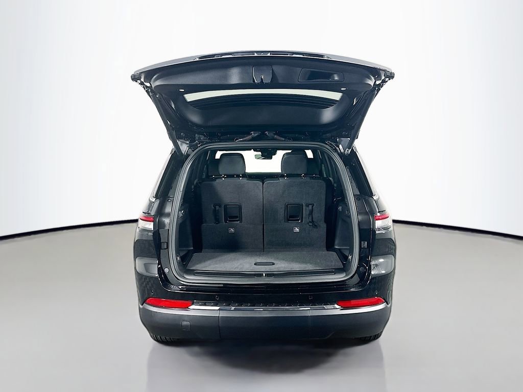 New 2025 Jeep Grand Cherokee L Laredo w/ Luxury Tech Group I image 16