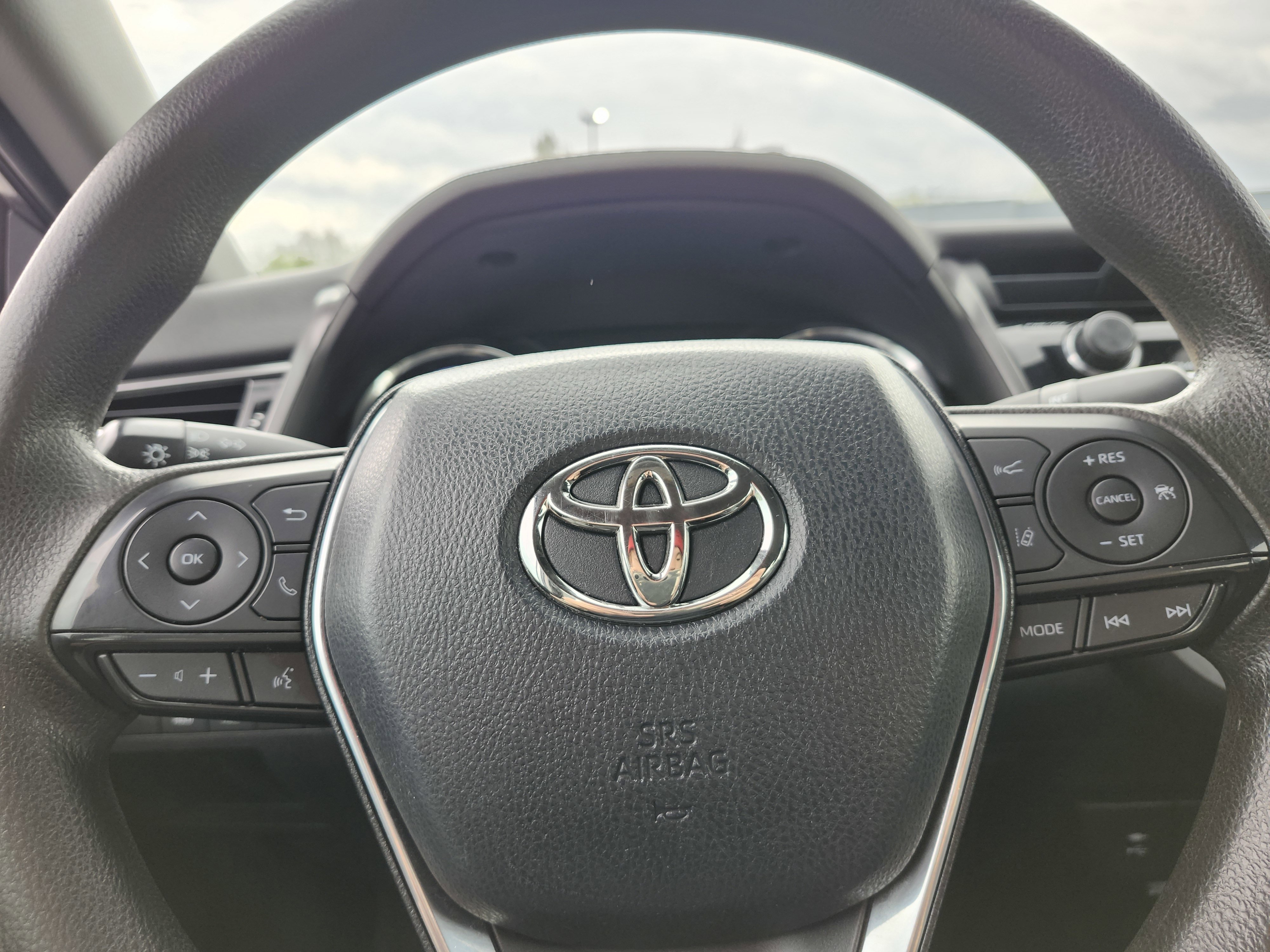 Used 2019 Toyota Camry LE w/ Convenience Package image 25